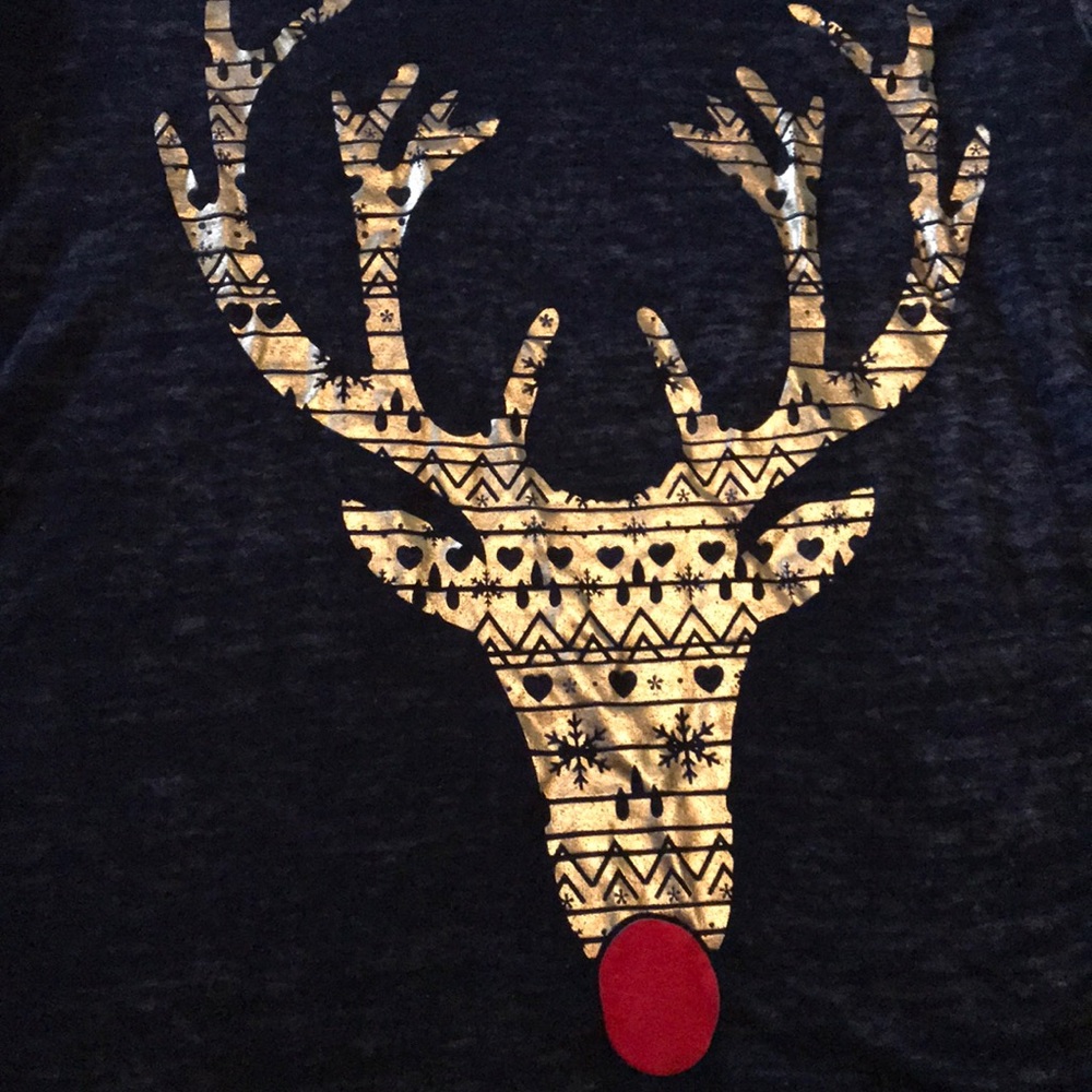 Cute Rudolph T-shirt 🎄 - Picture 2 of 3